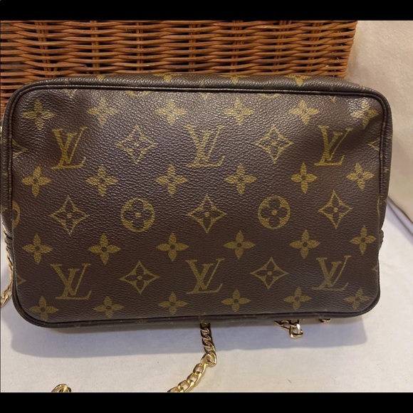 Authentic Louis Vuitton Crossbody handbag - Picture 4 of 12